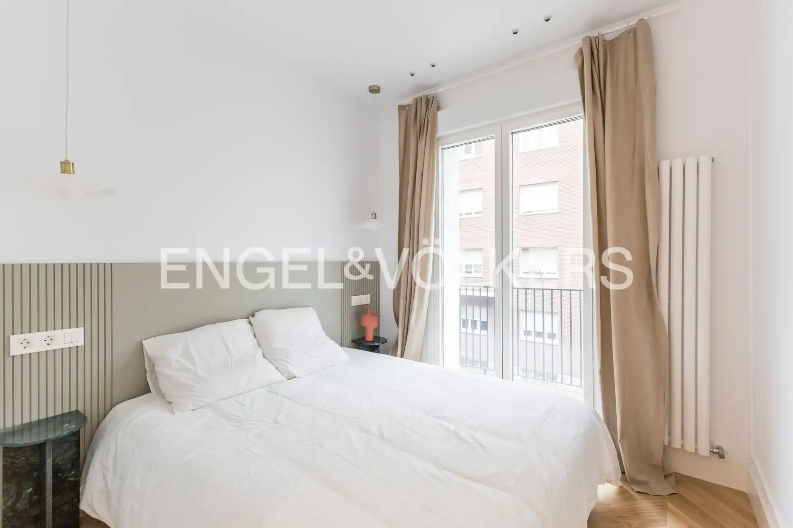Bedroom of Flat for rent in Chamberí