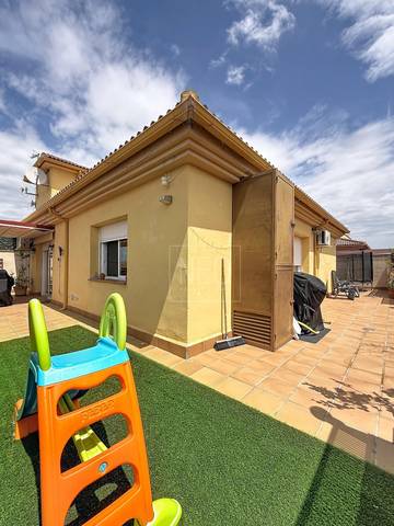 Ático en Venta en Calle TARIFA (HI) en Híjar