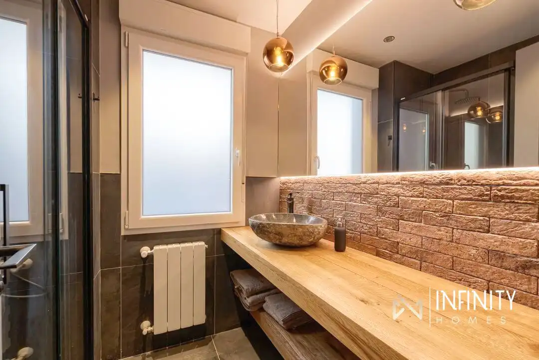 Bathroom of Flat for rent in Uribarri