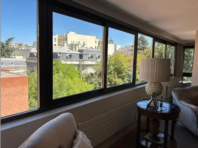 Exterior view of Flat to rent in  Madrid Capital  with Air Conditioner, Heating and Furnished