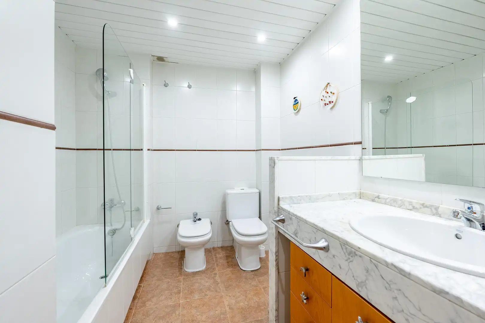 Baño de Casa o chalet en venta en Vallirana con Aire acondicionado, Calefacción y Jardín privado