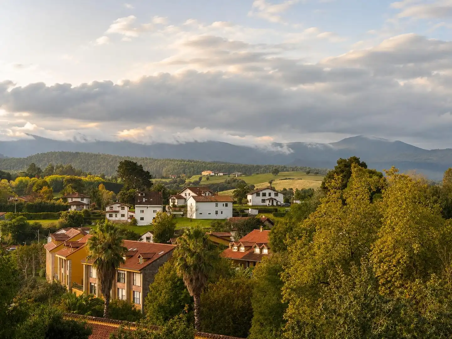 Vista exterior de Casa o chalet en venta en Comillas (Cantabria) con Calefacción, Terraza y Trastero