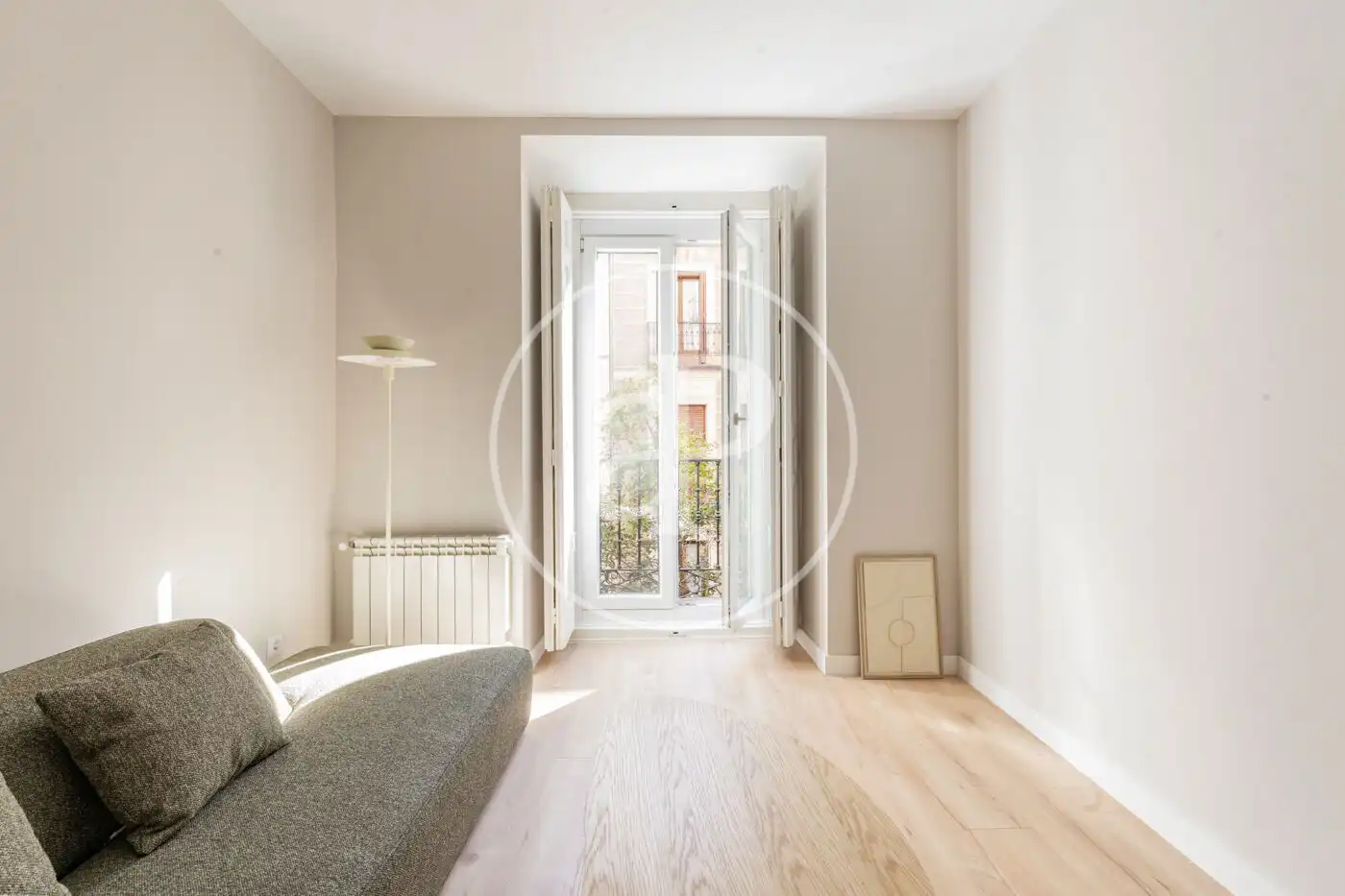 Flat with terrace for sale in C. del Divino Pastor, imagen 5