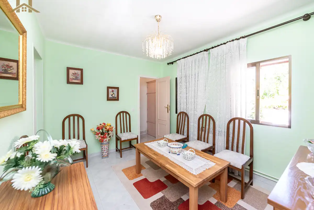 Comedor de Casa o chalet en venta en Pozuelo de Alarcón con Aire acondicionado, Calefacción y Jardín privado