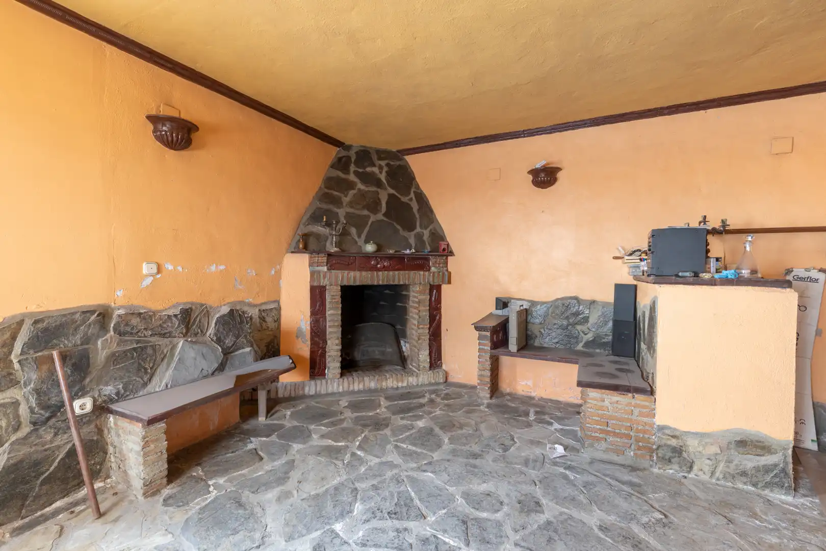Houses for sale in Granada  with Air Conditioner, Heating and Storage room