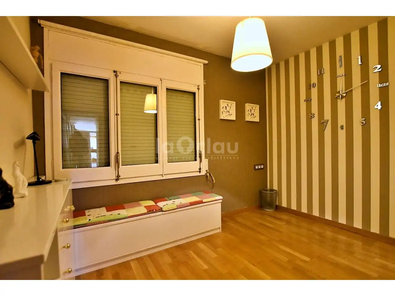 Dormitori de Dúplex en venda en Manlleu amb Calefacció, Parquet i Terrassa