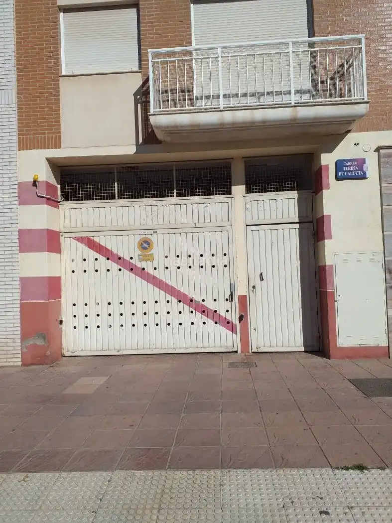 Individual en venda a Carrer Teresa de Calcuta 16
