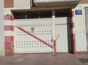 Individuel à vendre à Carrer Teresa de Calcuta 16