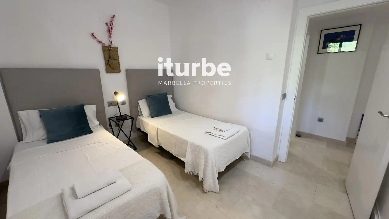 Bedroom of Flat for rent in Benahavís  with Air Conditioner, Terrace and Swimming Pool