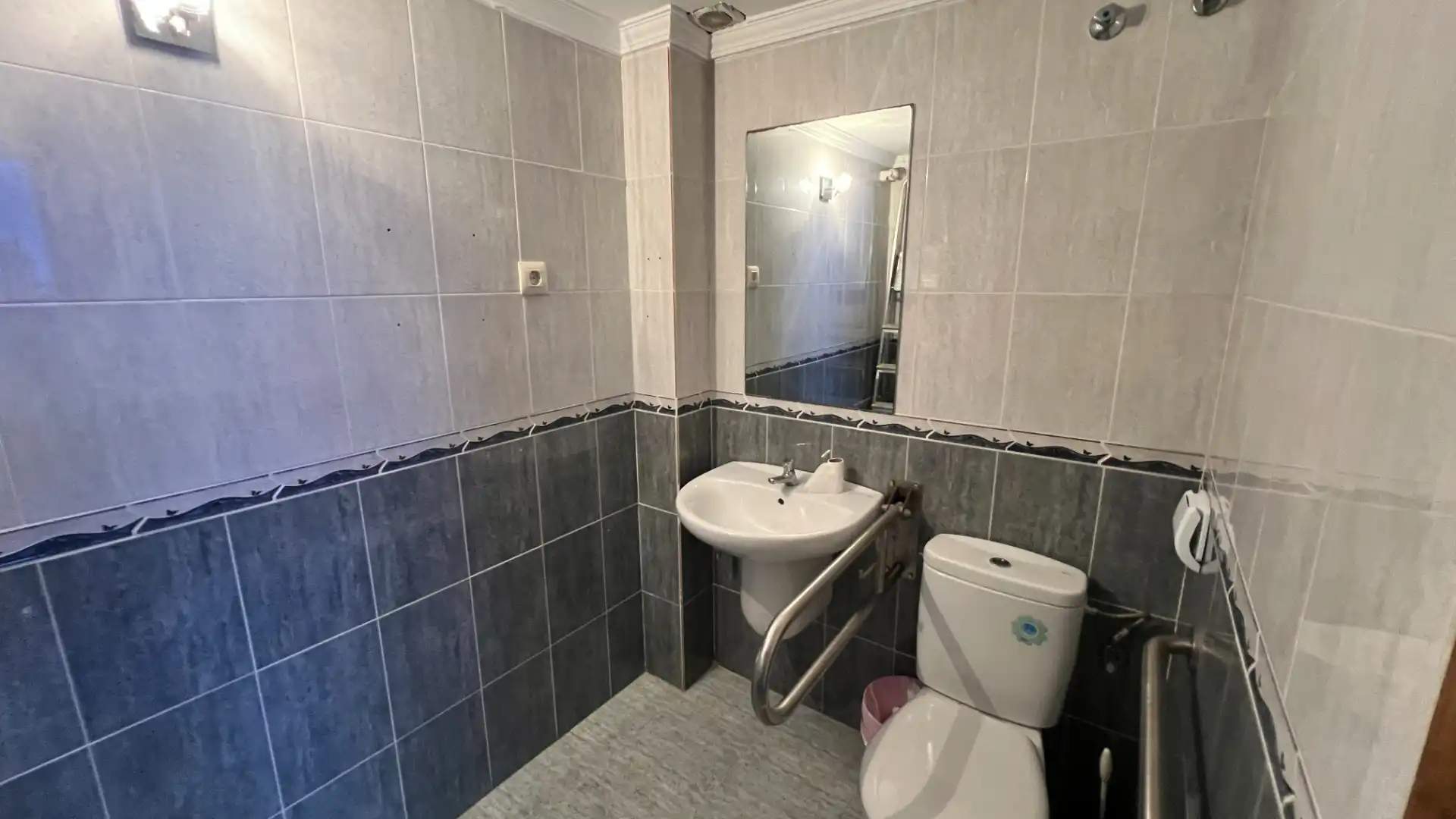 Bathroom of Commercial properties for rent in Torrox  with Air Conditioner and Furnished