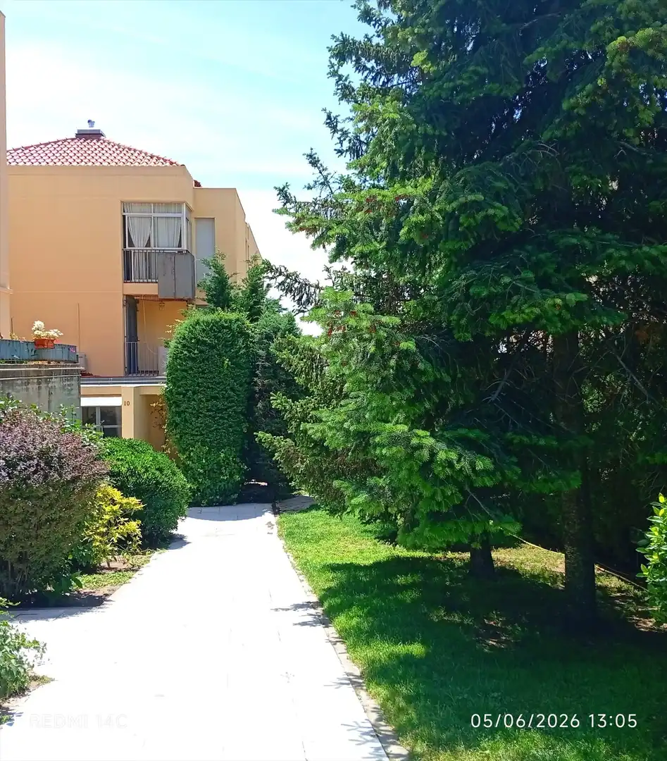 Vista exterior de Pis en venda en San Lorenzo de El Escorial amb Calefacció, Traster i Piscina comunitària