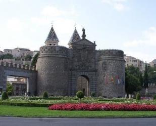 Vista exterior de Casa o xalet en venda en  Toledo Capital