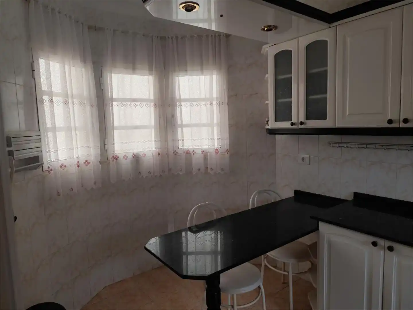 Küche von Maisonette zum Verkauf in Telde mit Abstellraum, Ofen und Balkon