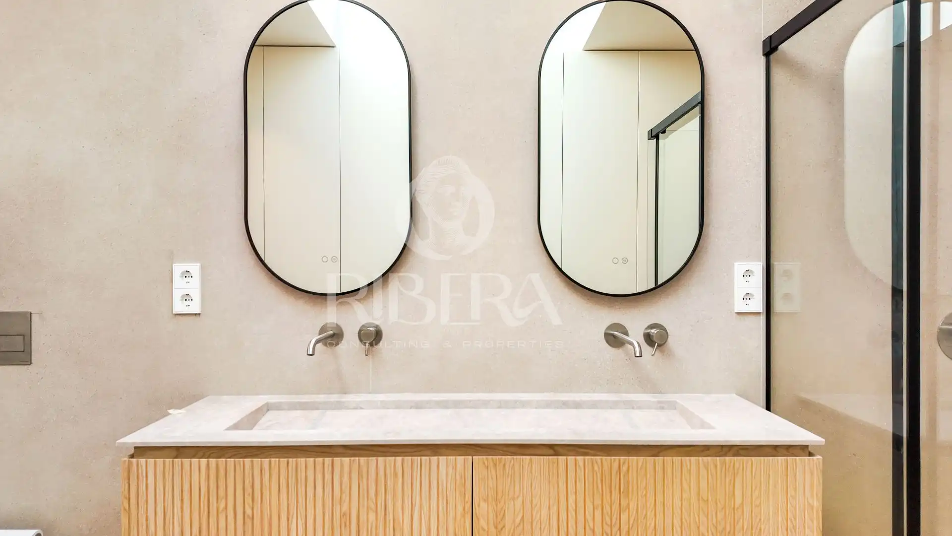 Baño de Casa o chalet en venta en L'Eliana con Aire acondicionado, Calefacción y Jardín privado