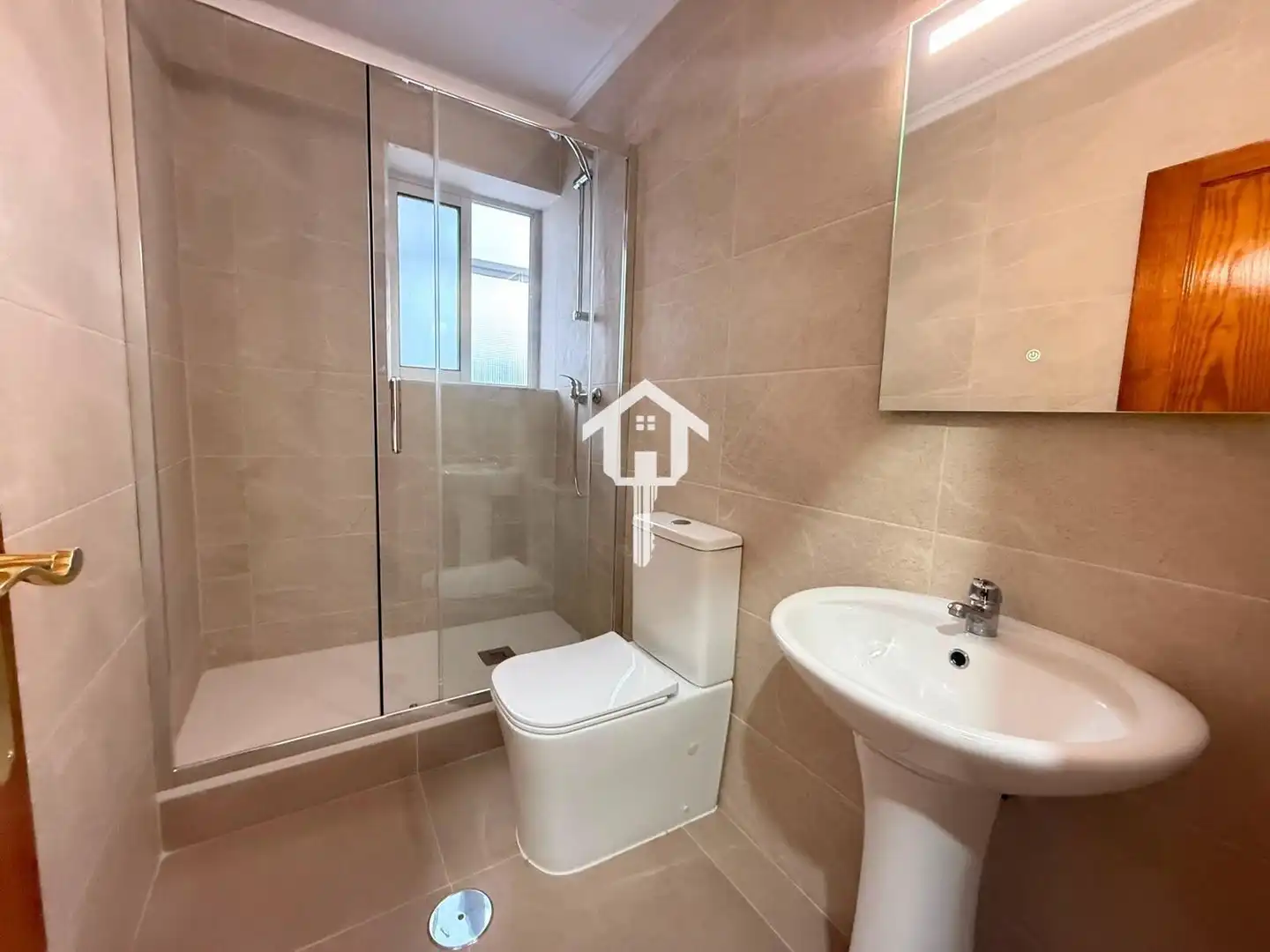 Dúplex con terraza en venta en Calle VILLA DE CHIVA, imagen 8