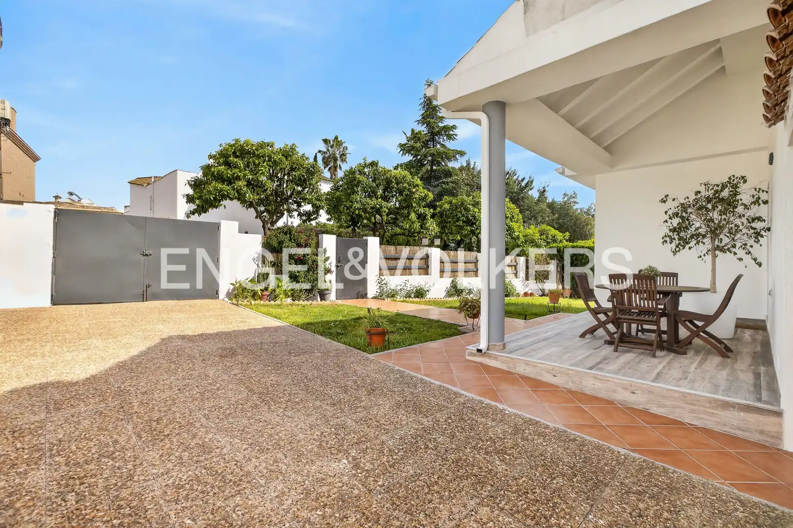 Casa con jardín en venta en Cerros de Montequinto, imagen 8