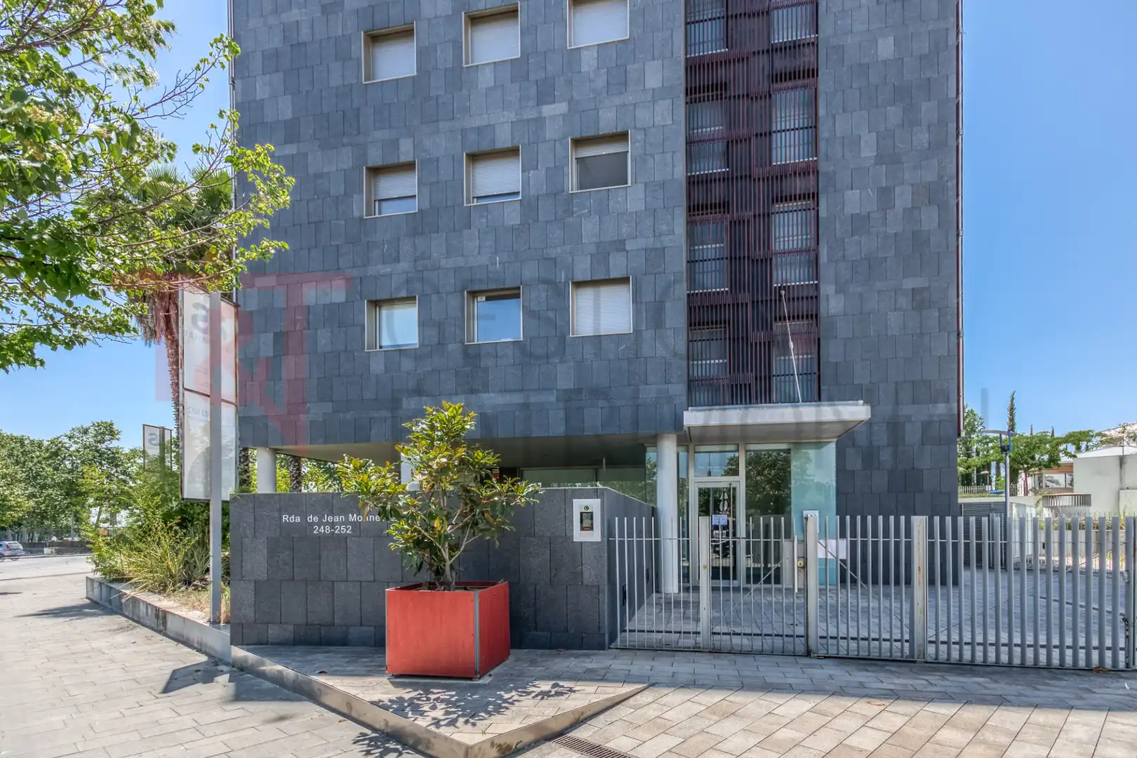 Exterior view of Flat for sale in Sabadell  with Air Conditioner, Heating and Terrace