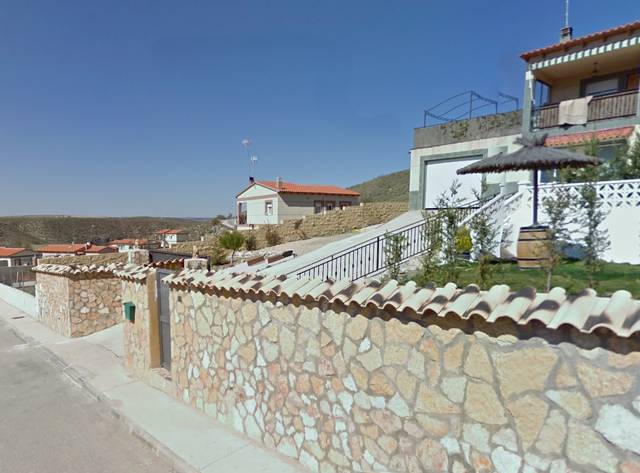 Casa-chalet en Venta en Plumerillo  en Barajas de Melo