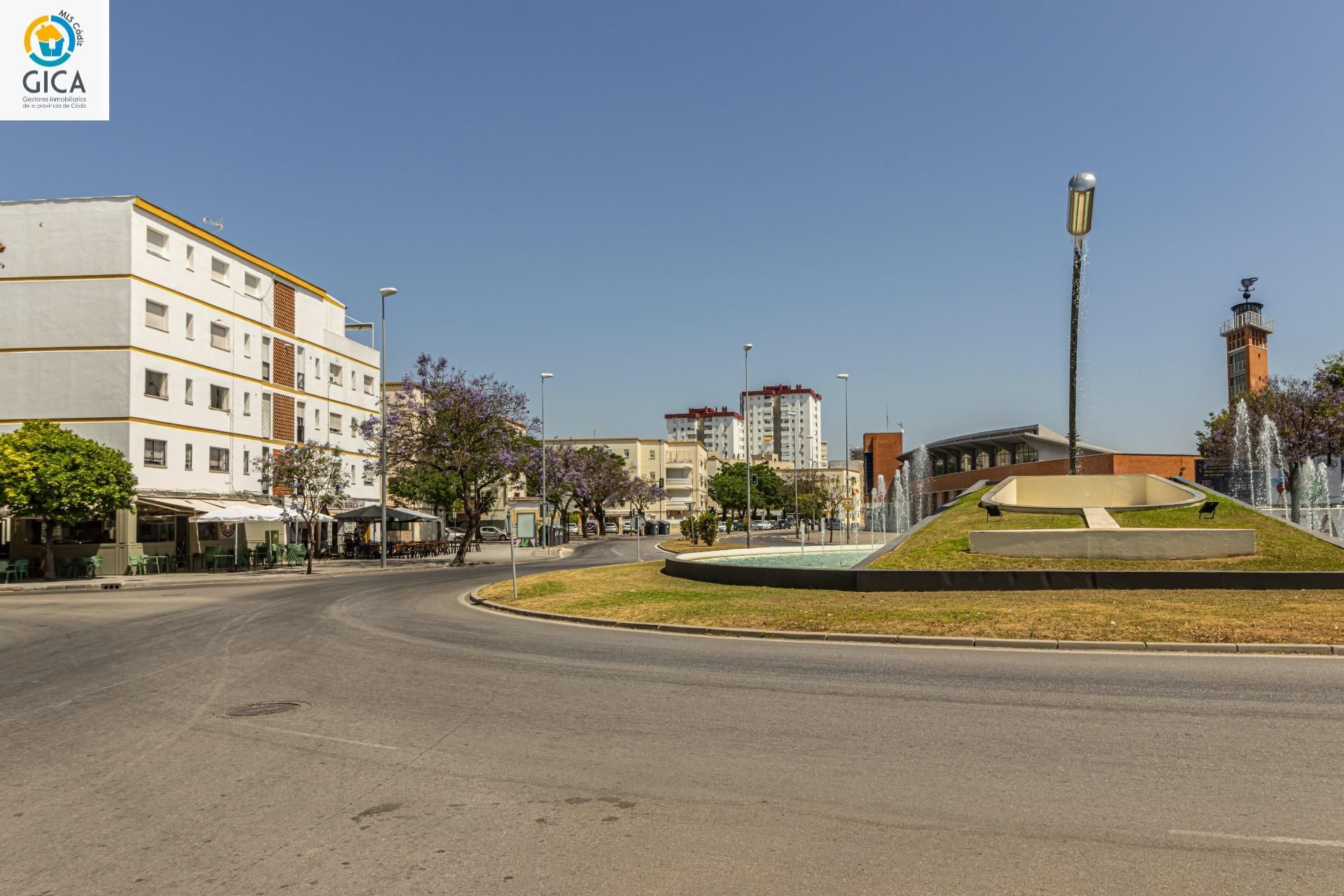 Vista exterior de Pis en venda en Jerez de la Frontera amb Aire condicionat, Terrassa i Balcó