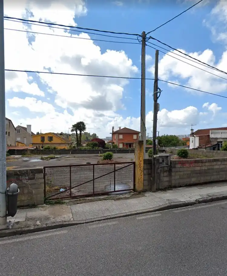 Wohnbaugrundstück zum Verkauf in Avenida de Castrelos, imagen 2