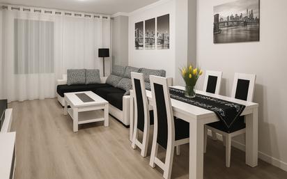 Sala d'estar de Pis en venda en Tomelloso amb Aire condicionat, Calefacció i Parquet