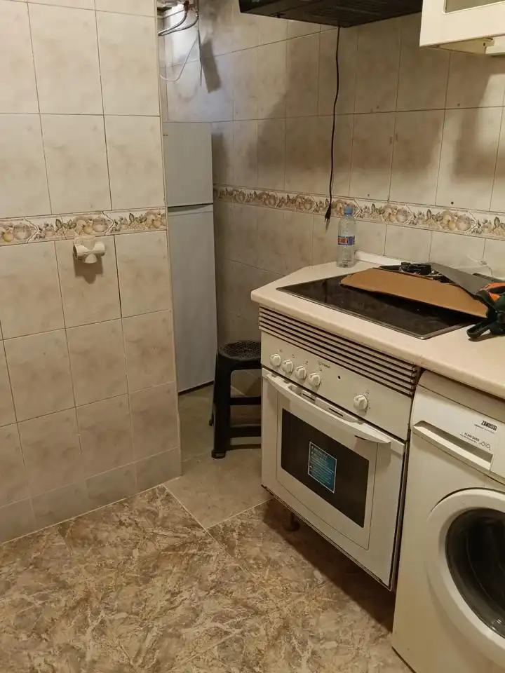 Kitchen of Ground floor for rent in Madrid
