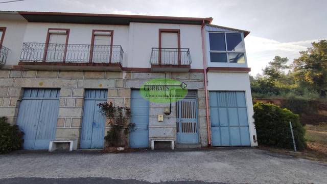 Casa-chalet en Venta en Ribadavia