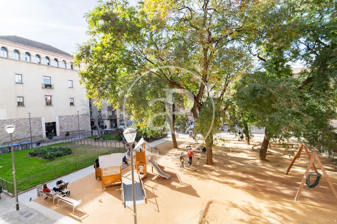 Außenansicht von Wohnung zum Verkauf in Barcelona mit Klimaanlage, Heizung und Terrasse