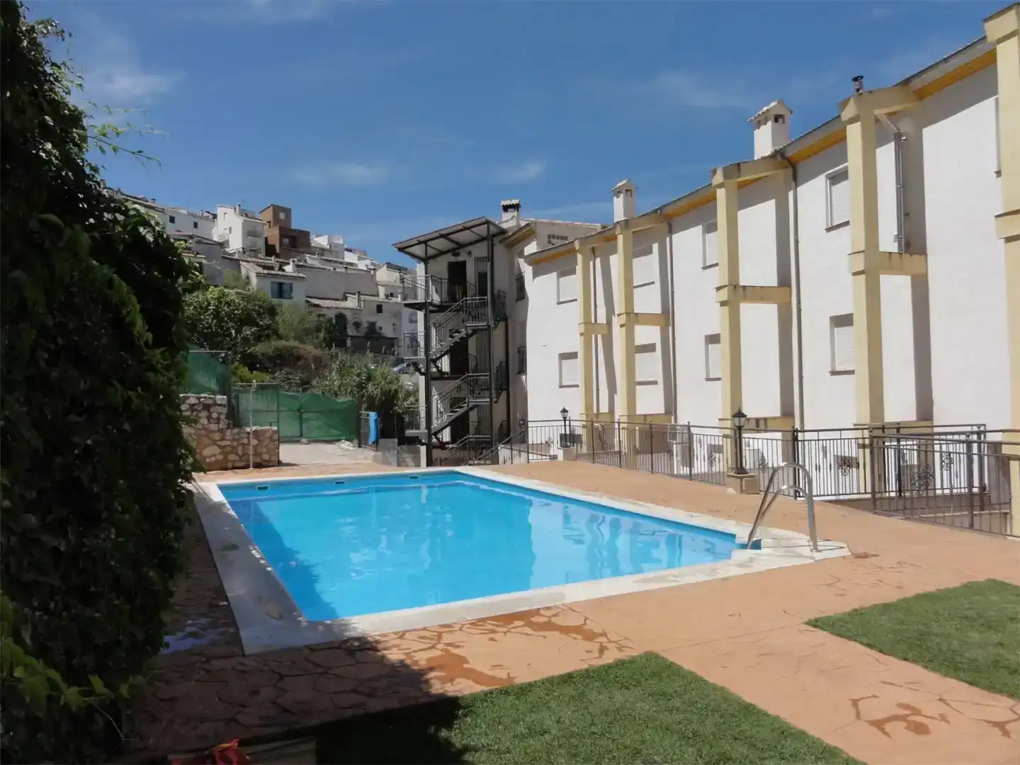 Piscina de Pis en venda en La Iruela amb Aire condicionat i Piscina