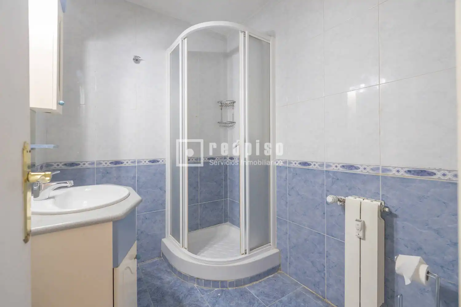 Badezimmer von Wohnung zum Verkauf in Madrid mit Klimaanlage, Heizung und Privatgarten