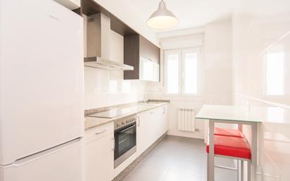 Kitchen of Flat to rent in A Coruña Capital   with Heating, Parquet flooring and Oven