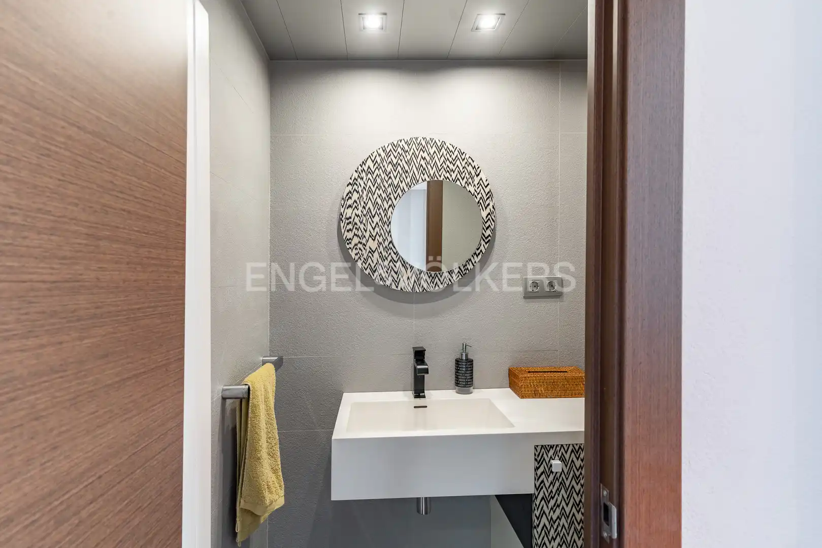 Bathroom of Flat for rent in Caldes d'Estrac  with Air Conditioner, Heating and Private garden