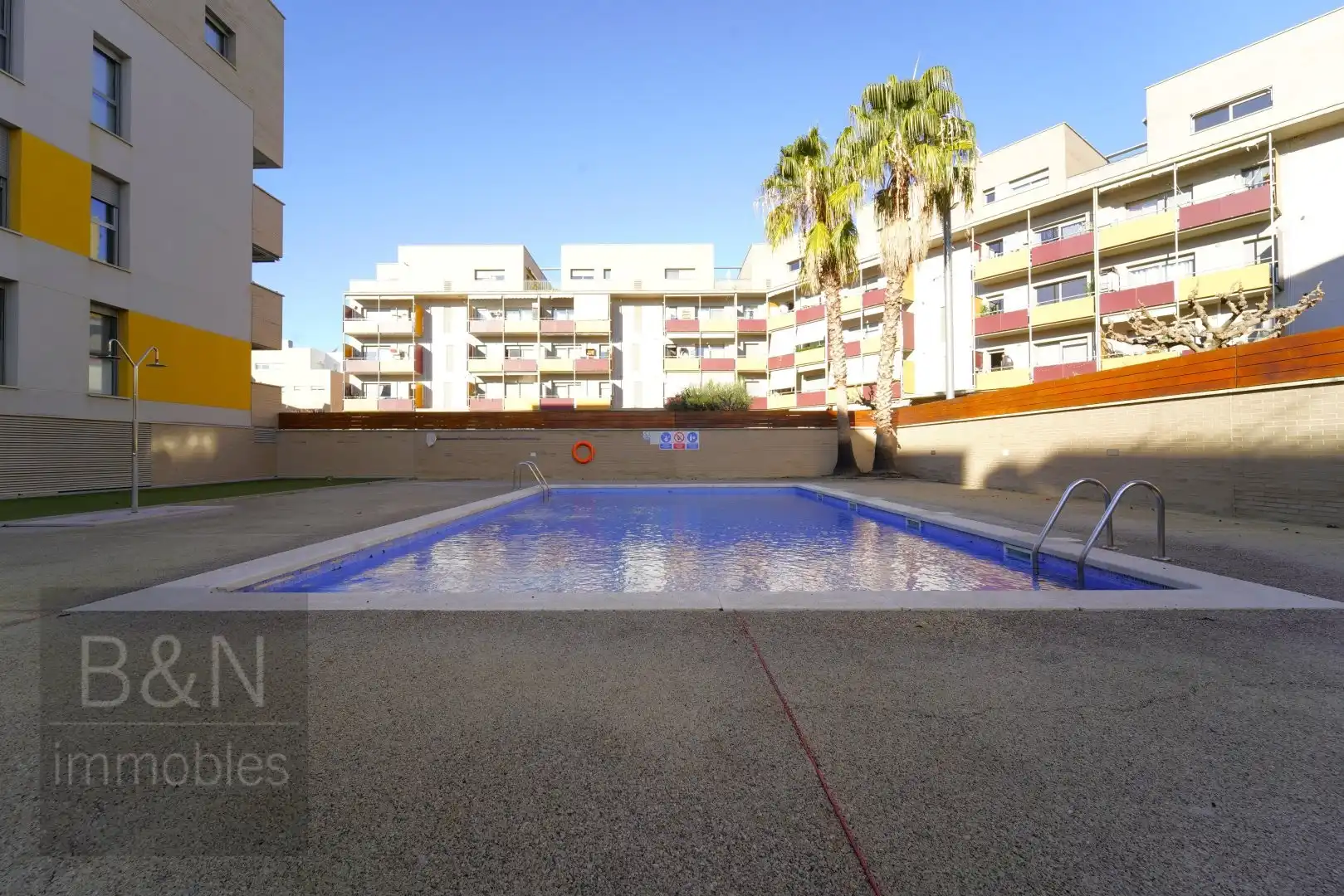 Piscina de Piso en venta en Terrassa con Aire acondicionado, Calefacción y Piscina