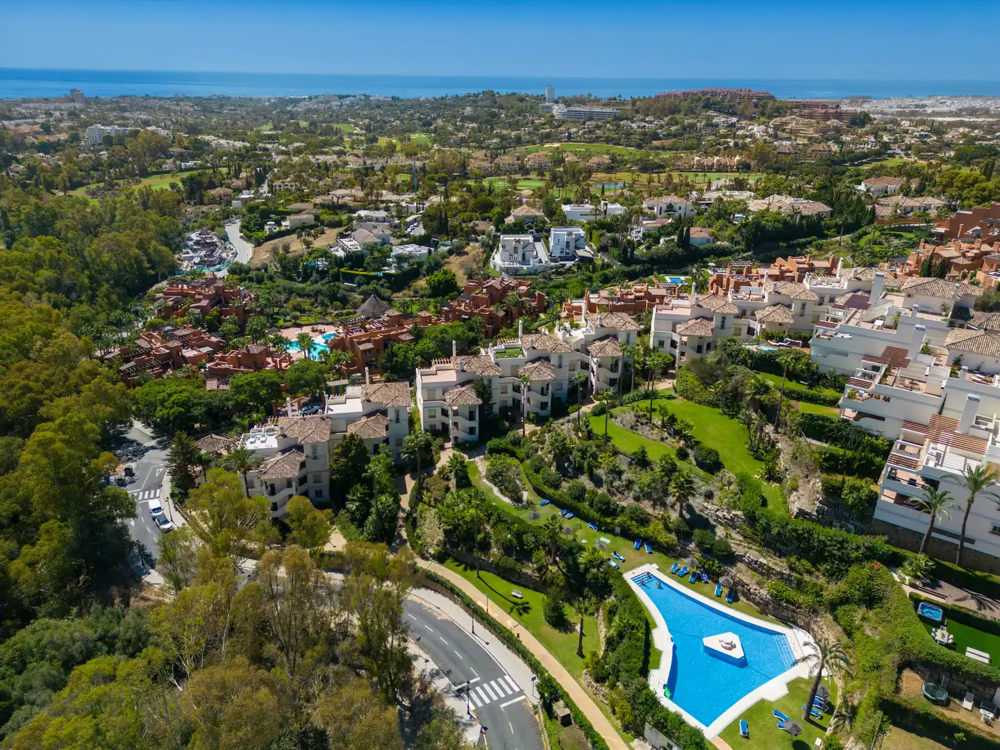 Penthouse with terrace for sale in Nueva Andalucía, imagen 3