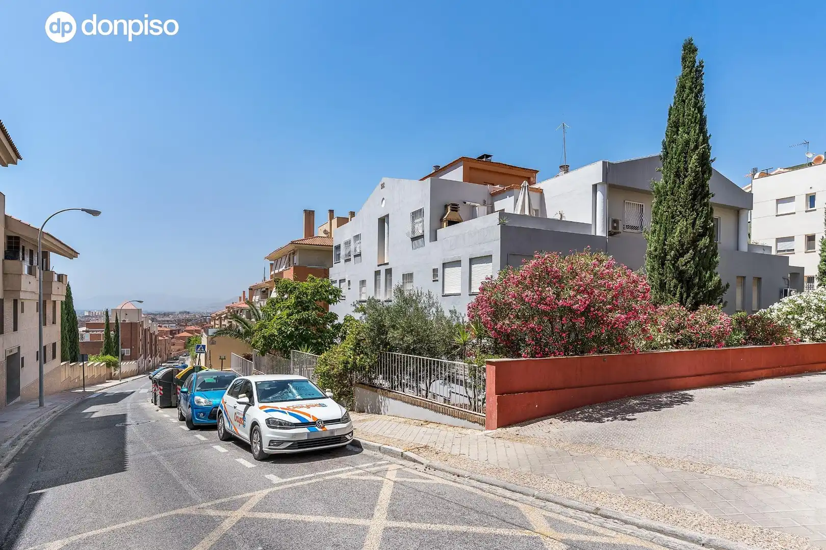 Vista exterior de Piso en venta en Granada con Aire acondicionado, Calefacción y Terraza