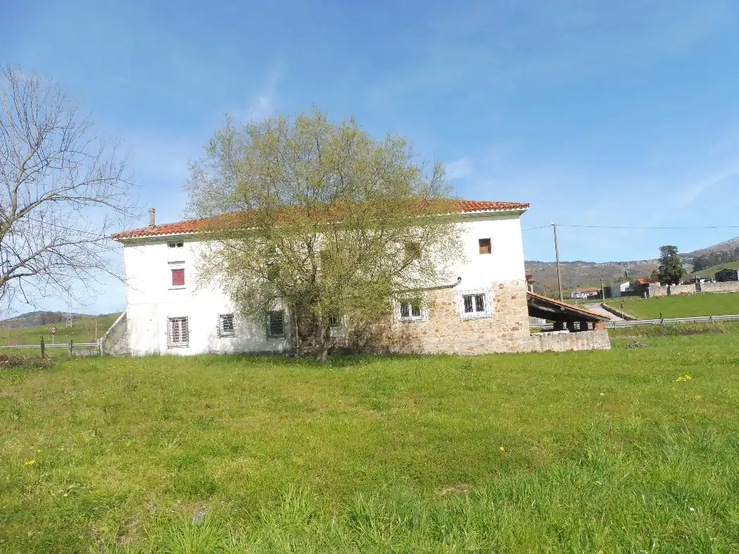 Country homes for sale in Calle Vuelta Abajo, Penagos