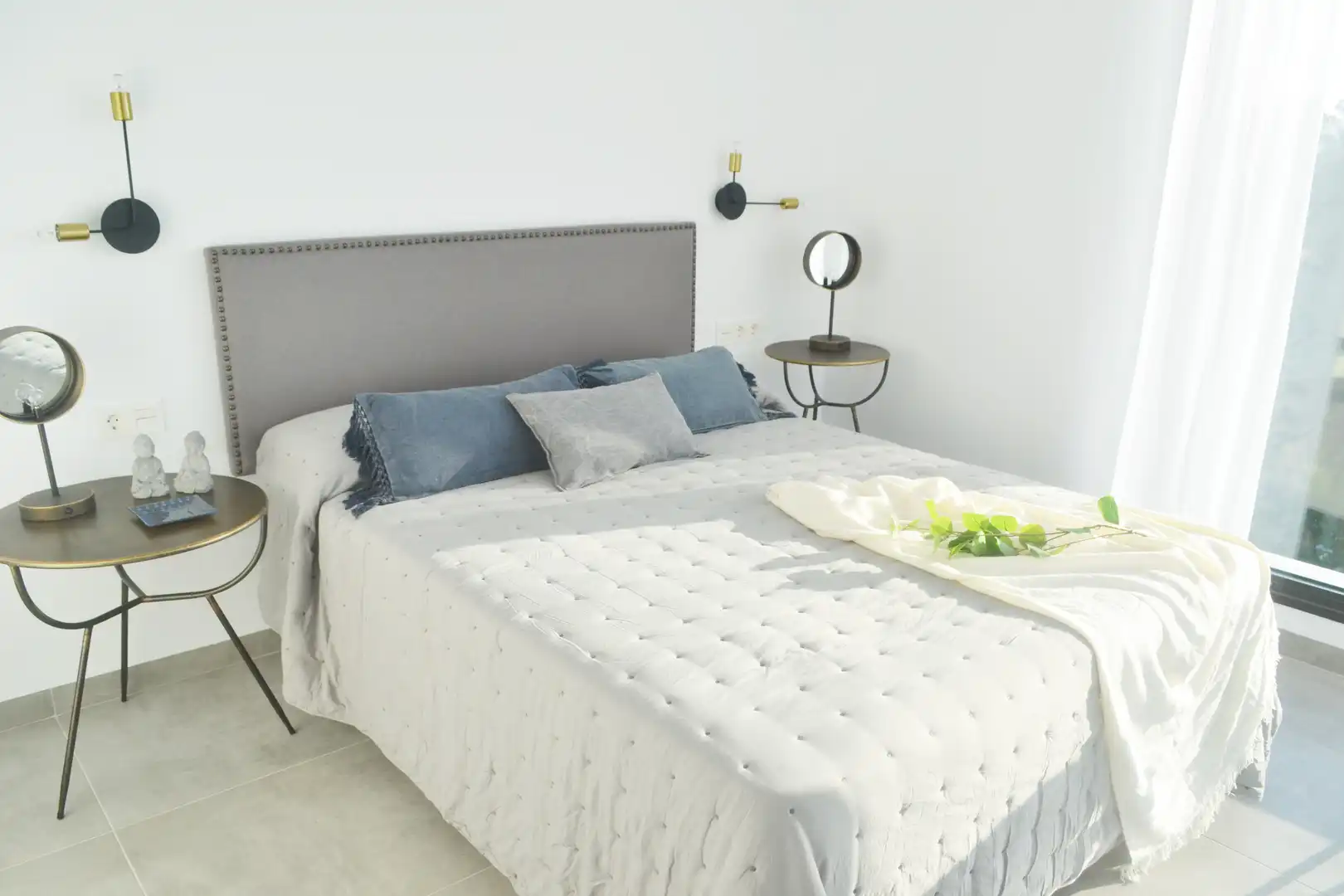 Habitación de Casa adosada en venta en Conil de la Frontera con Aire acondicionado, Terraza y Piscina