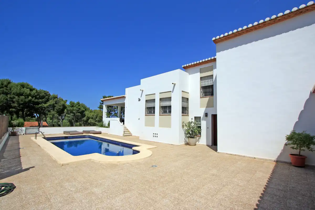 Villa avec piscine à vendre à Las Rotas / Les Rotes