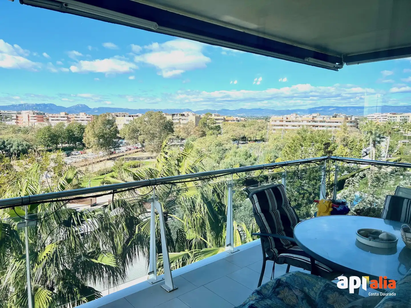 Terraza de Piso en venta en Salou con Calefacción, Piscina y Horno