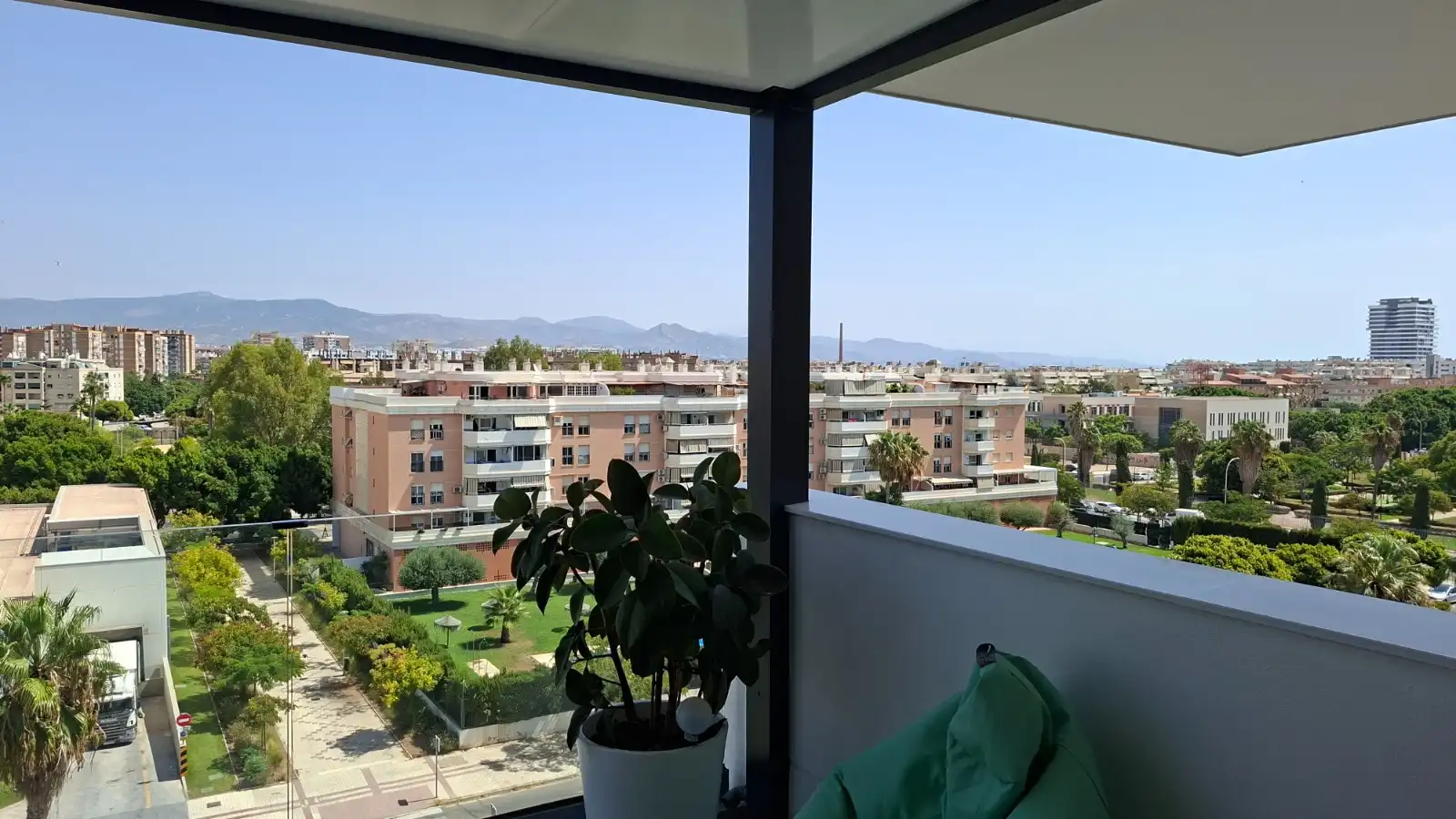 Terrassa de Pis en venda en Málaga amb Aire condicionat, Traster i Moblat