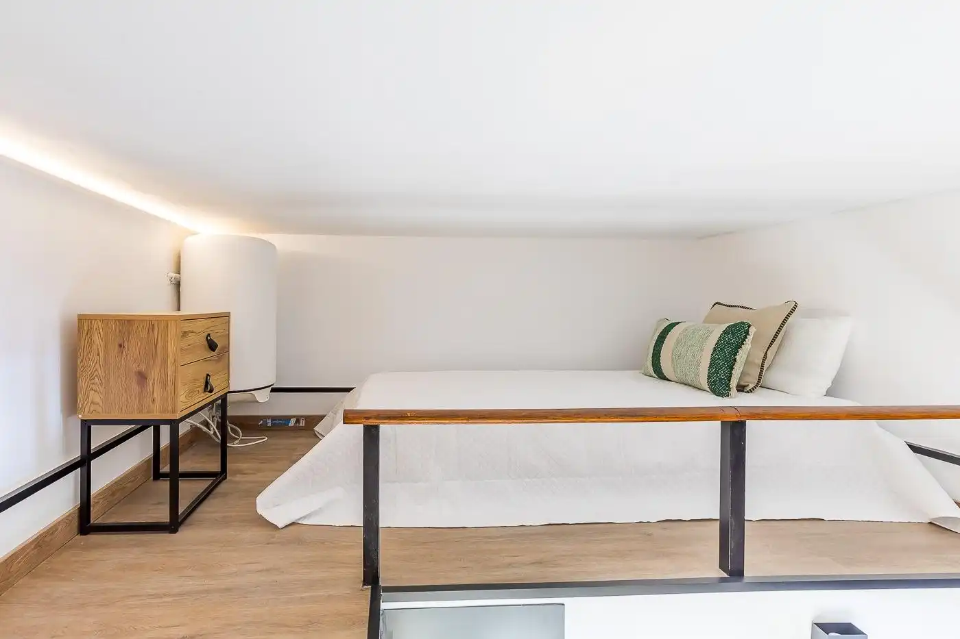Habitación de Apartamento de alquiler en Madrid con Aire acondicionado, Calefacción y Amueblado