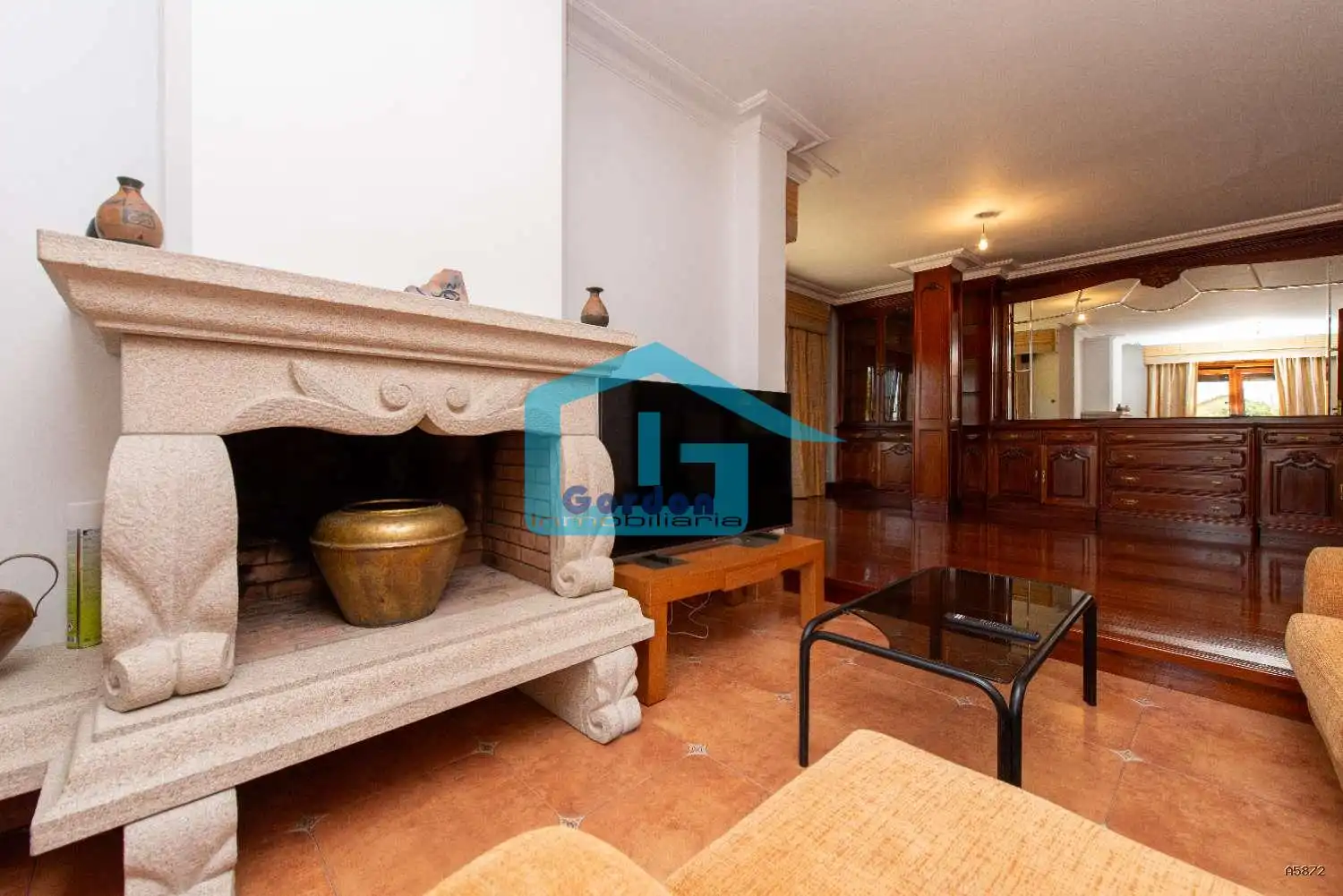 Sala d'estar de Casa o xalet en venda en Meaño amb Calefacció, Parquet i Terrassa