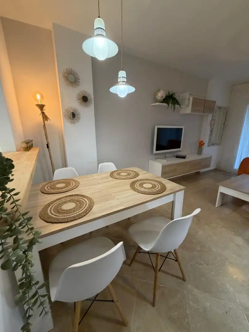 Comedor de Apartamento de alquiler en Mijas con Aire acondicionado, Calefacción y Jardín privado