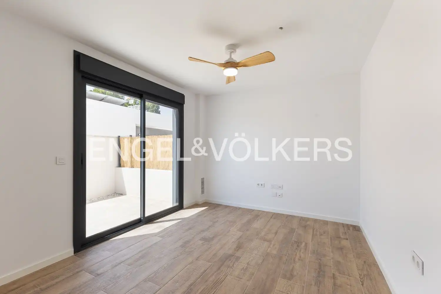 Living room of Houses for rent in Serra  with Air Conditioner, Heating and Terrace