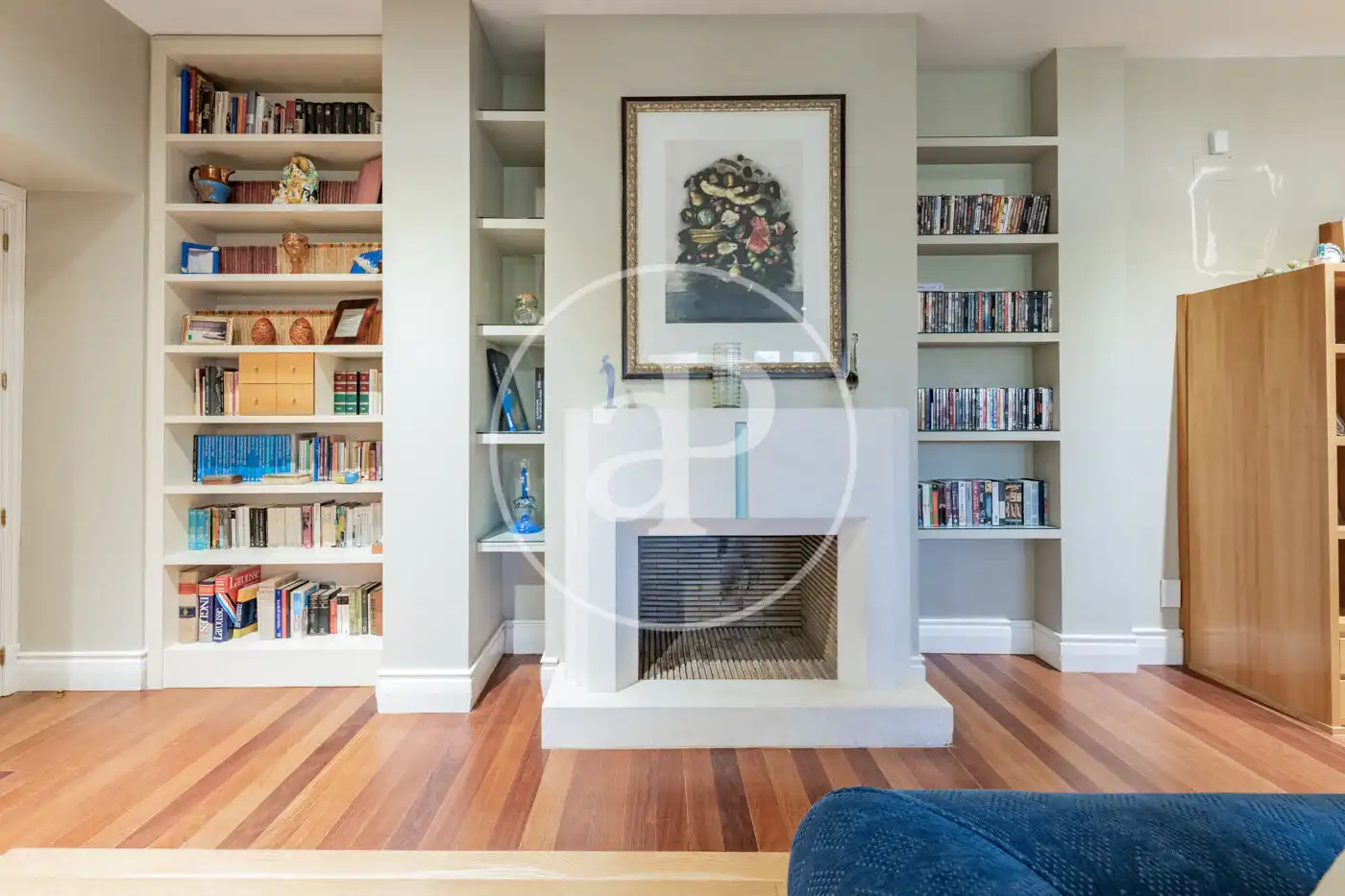 Living room of Houses for sale in Madrid  with Air Conditioner, Heating and Private garden