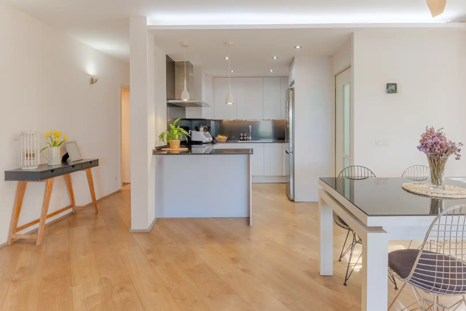 Küche von Wohnung zum Verkauf in Girona mit Klimaanlage, Heizung und Parkett