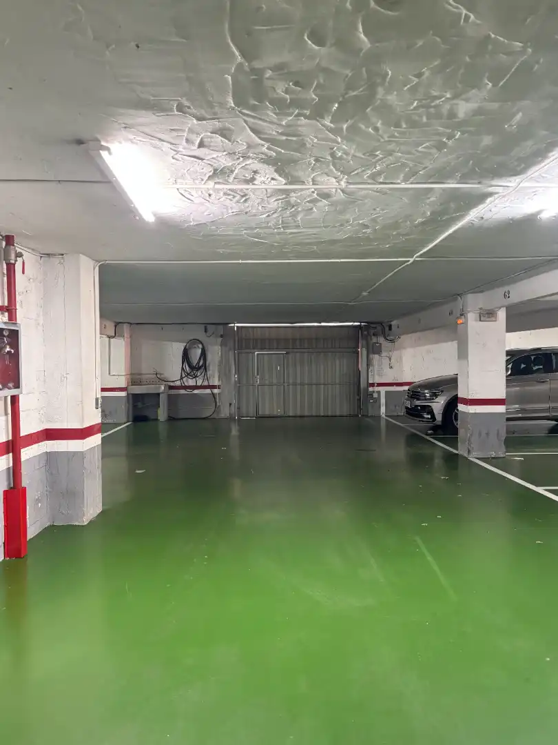Parking de Piso en venta en Donostia - San Sebastián  con Calefacción, Amueblado y Horno