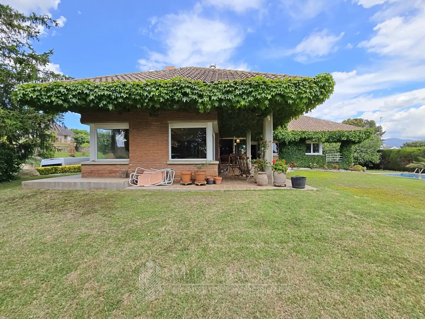 Garden of Houses for sale in Canovelles  with Air Conditioner, Heating and Private garden