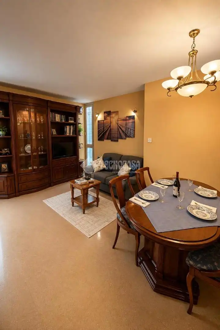 Flat with terrace for sale in Sant Andreu, imagen 2