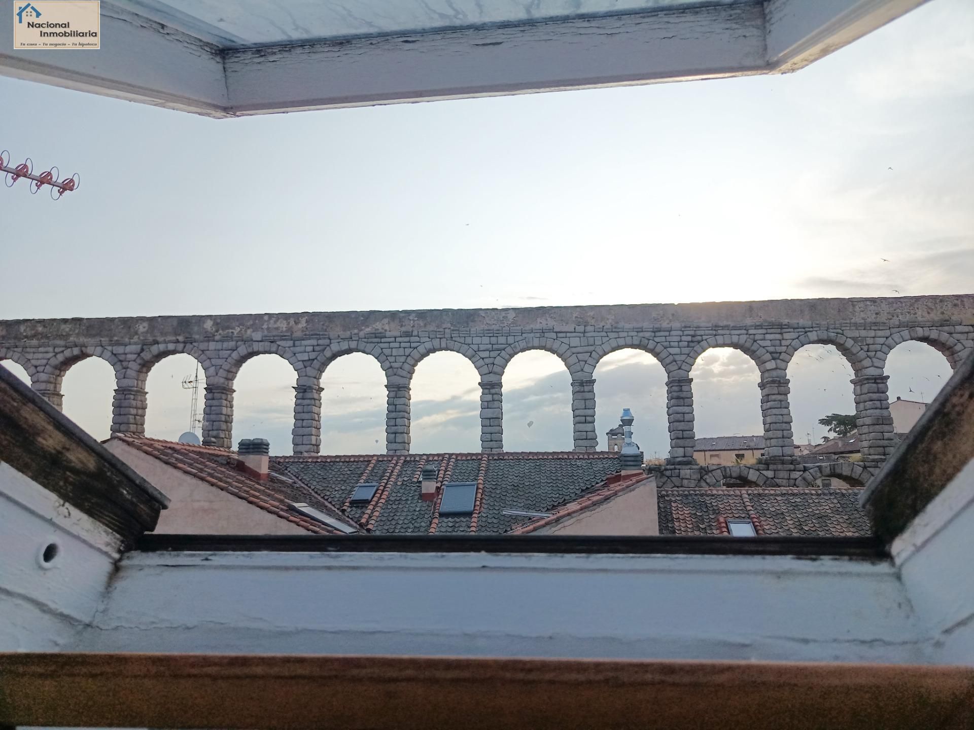 Vista exterior de Dúplex en venda en Segovia Capital amb Aire condicionat, Calefacció i Traster